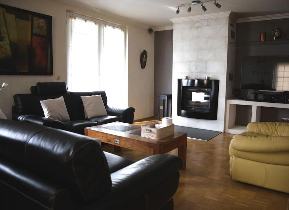Cozy 3 Bedroom House With 11 Kw Electric Car Charger Hesperange Esterno foto